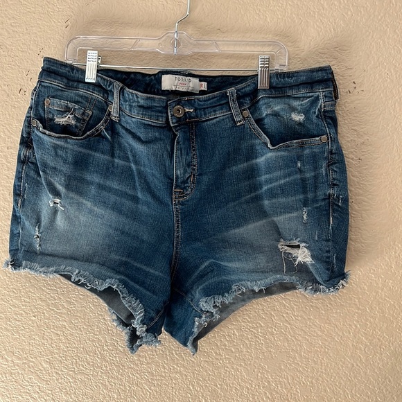 torrid Pants - Torrid distressed shorts